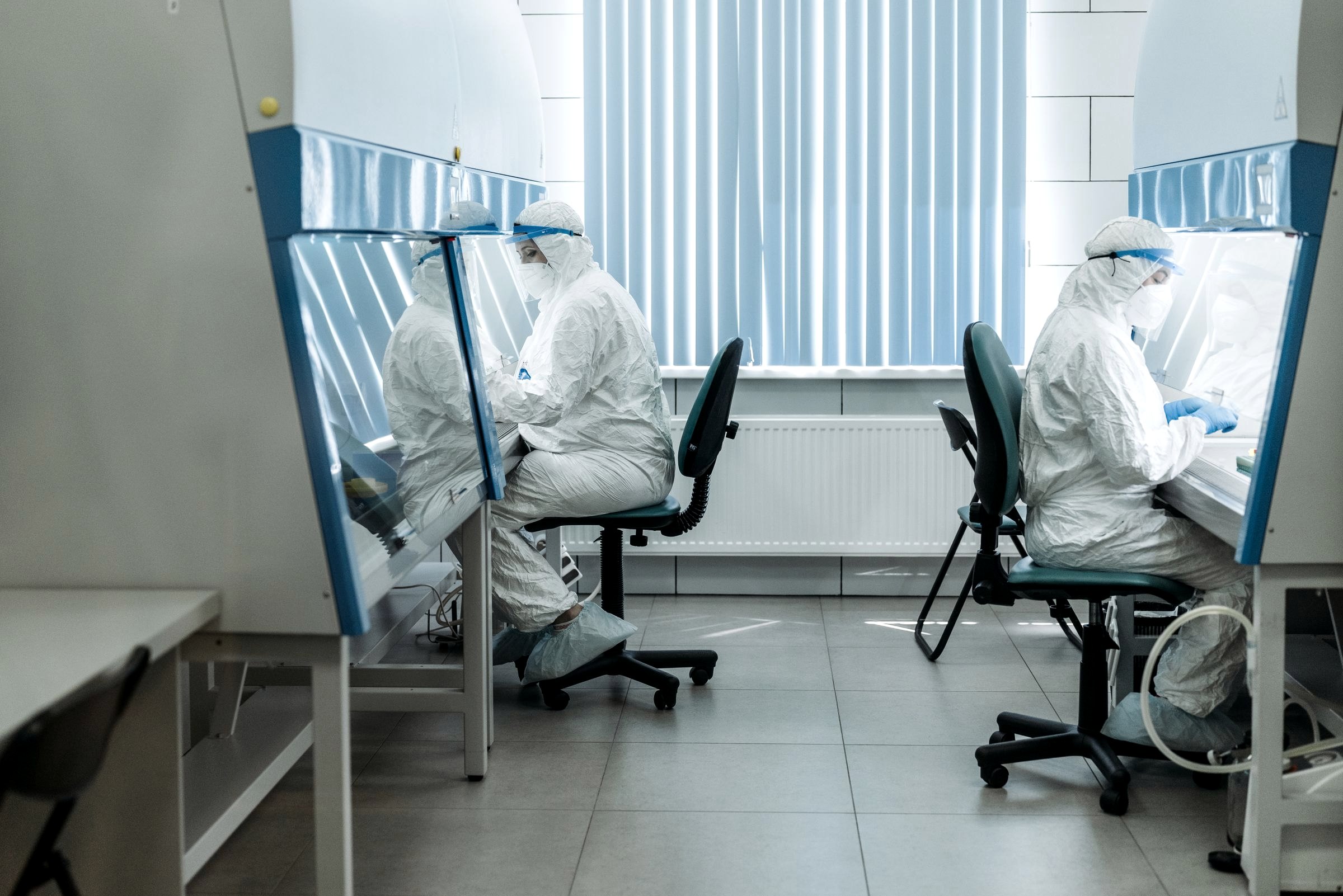 Class II biosafety cabinets in a containment laboratory